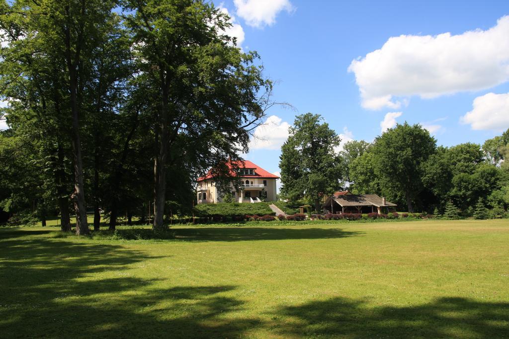 Palac Pozorty Aparthotel Bądki Exterior photo