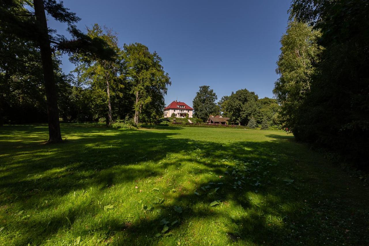 Palac Pozorty Aparthotel Bądki Exterior photo